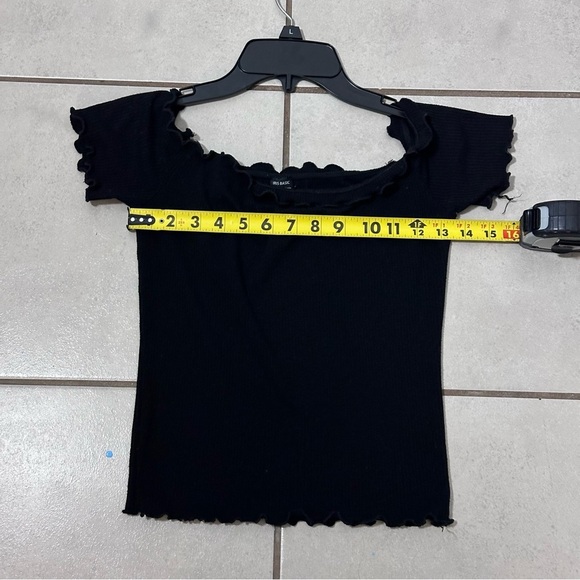 Iris Basic Women Black Ribbed Off Shoulder Top size Small. - Picture 6 of 7